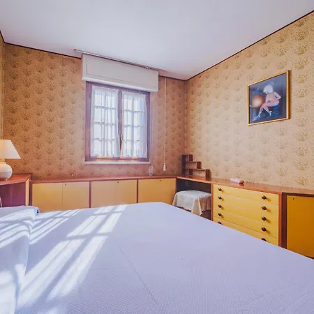 Menesini By Interhome Апартаменти В'яреджо