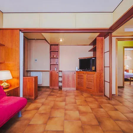 Menesini By Interhome *