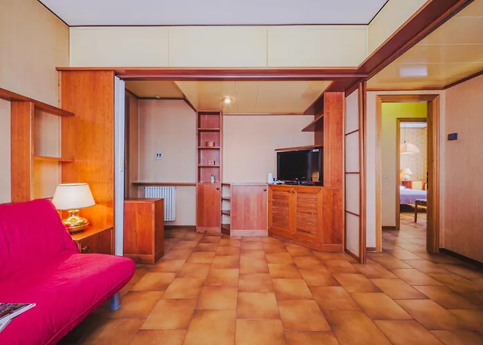 Menesini By Interhome *